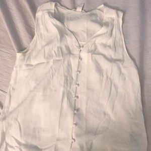 White sleeveless blouse